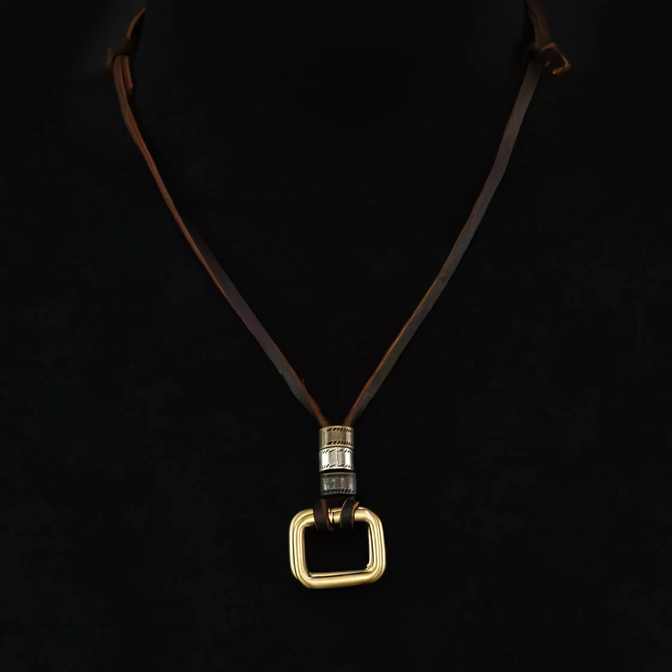 Alrik Leather Necklace with Pendant