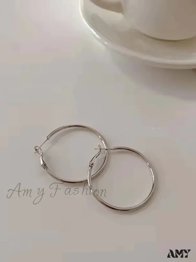 Amy Fashion - Minimalist Hoop Earrings