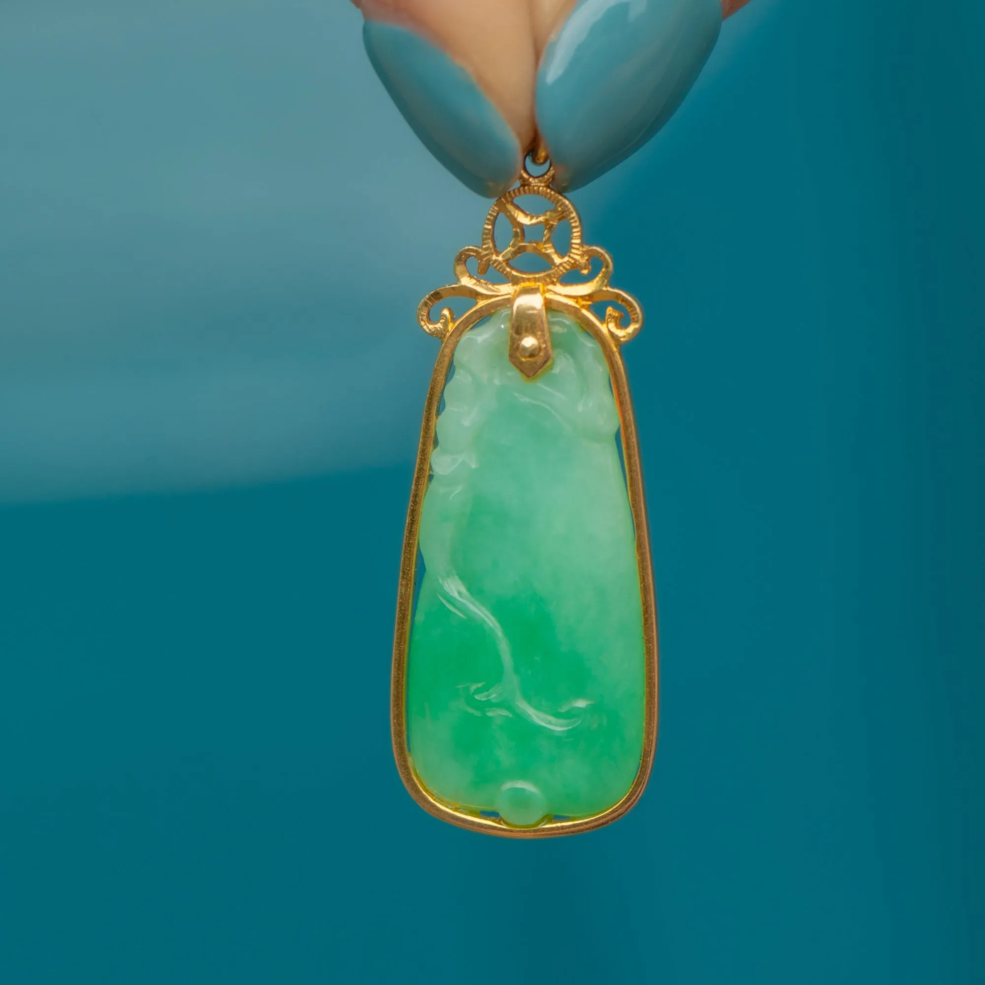 Art Deco 14ct Gold Carved Jade Pendant