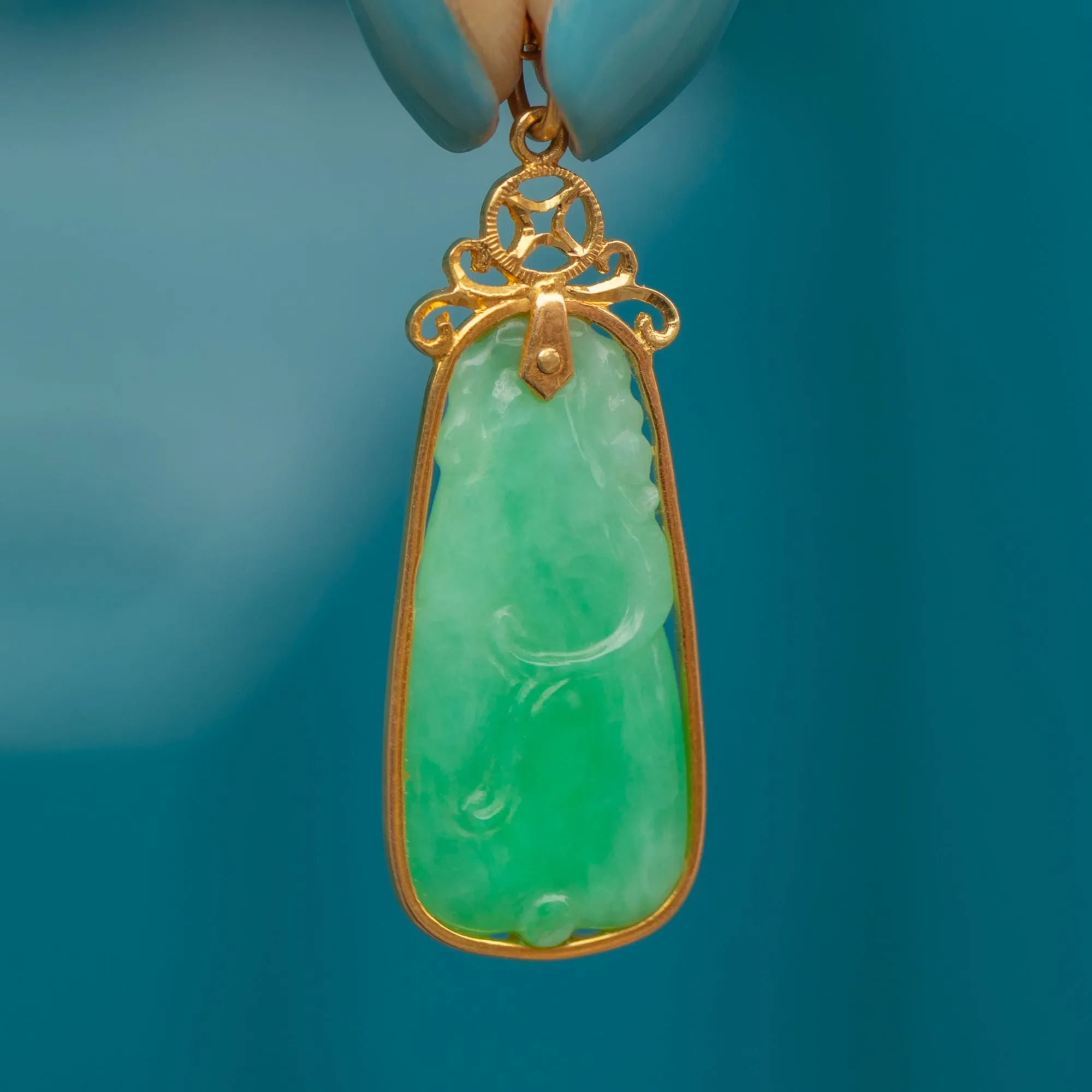 Art Deco 14ct Gold Carved Jade Pendant