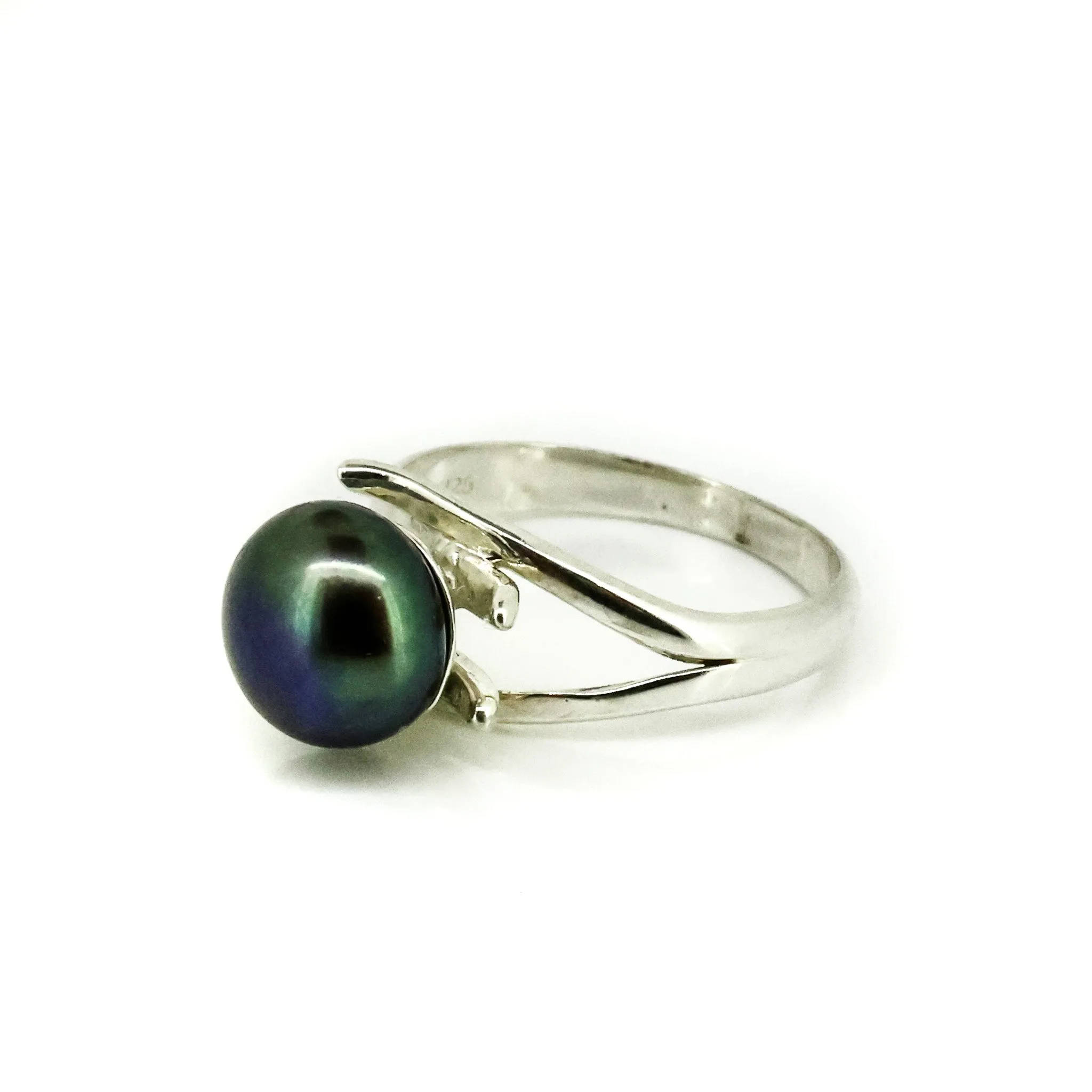 Classic Pearl Ring Black