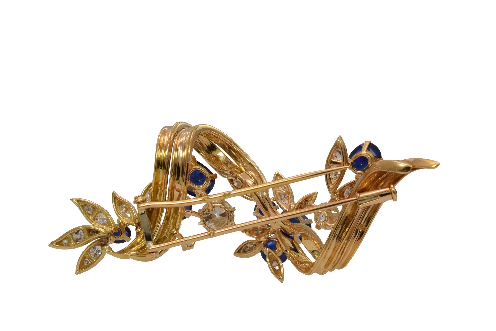 Estate 1930s 18KT Yellow Gold Diamonds And Sapphire Pin