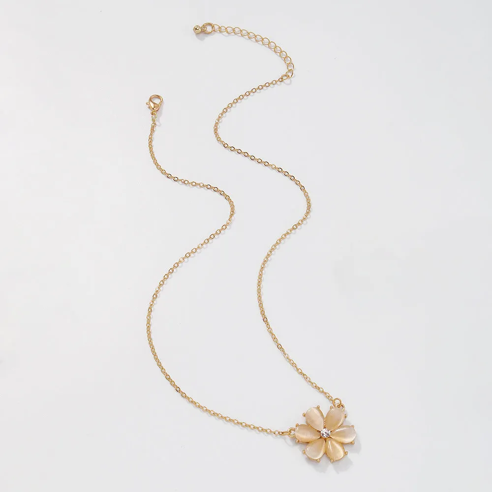 Girly Heart Simple Necklace Geometric Flower Retro Pendant Clavicle Chain