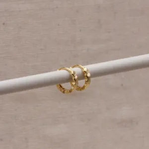 Gold Scallop Huggie Hoops