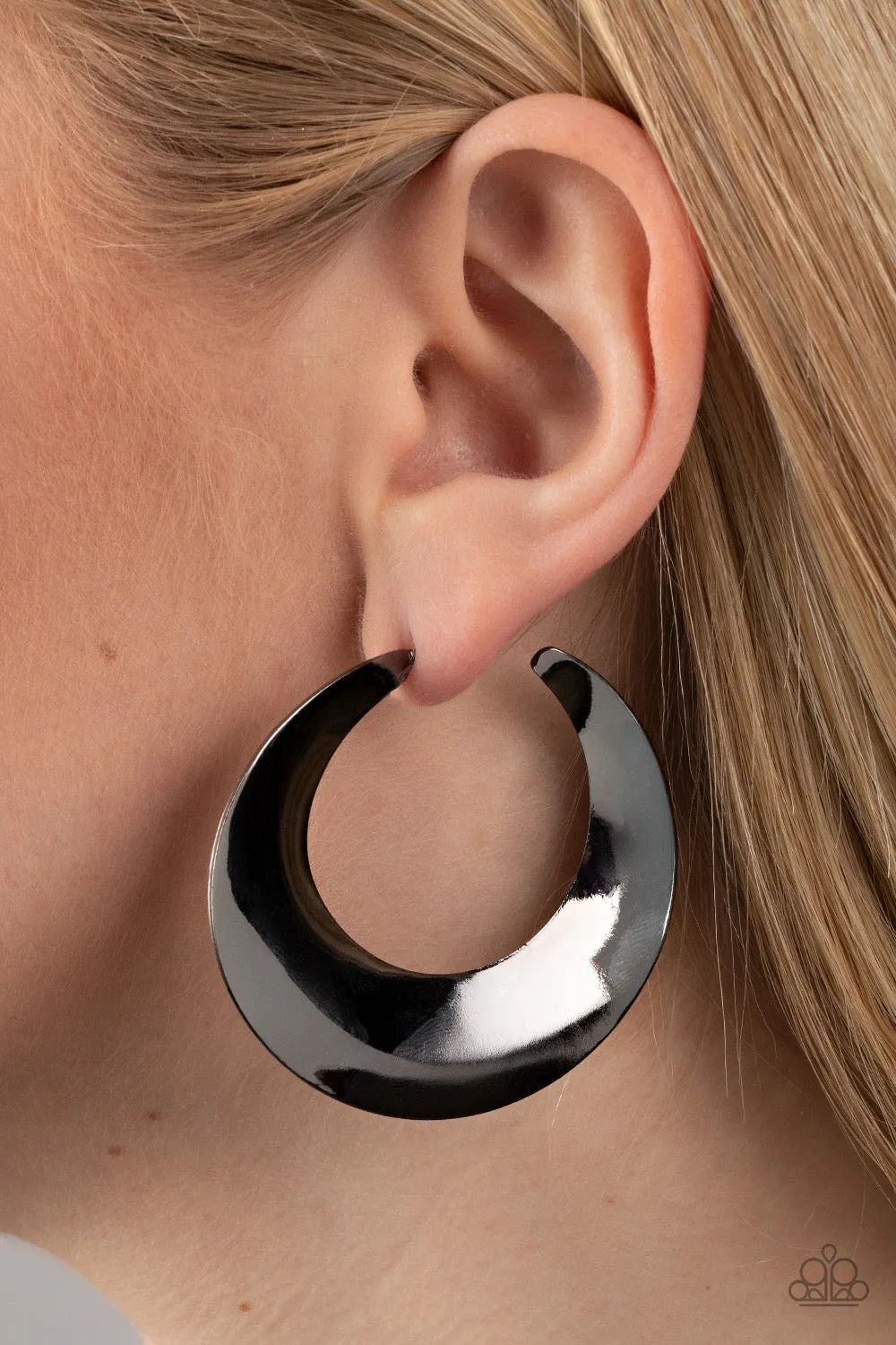 Paparazzi Power Curves - Black Earrings