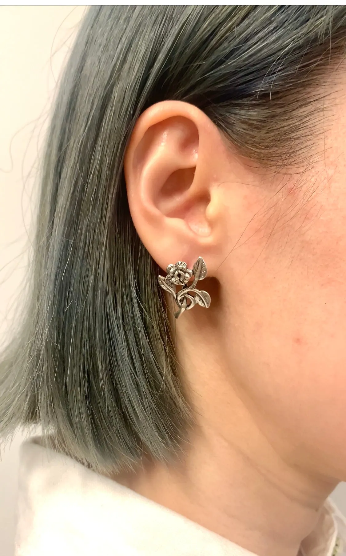 Silver Flower Earrings - Silver Rose Earrings - Dainty Flower Studs