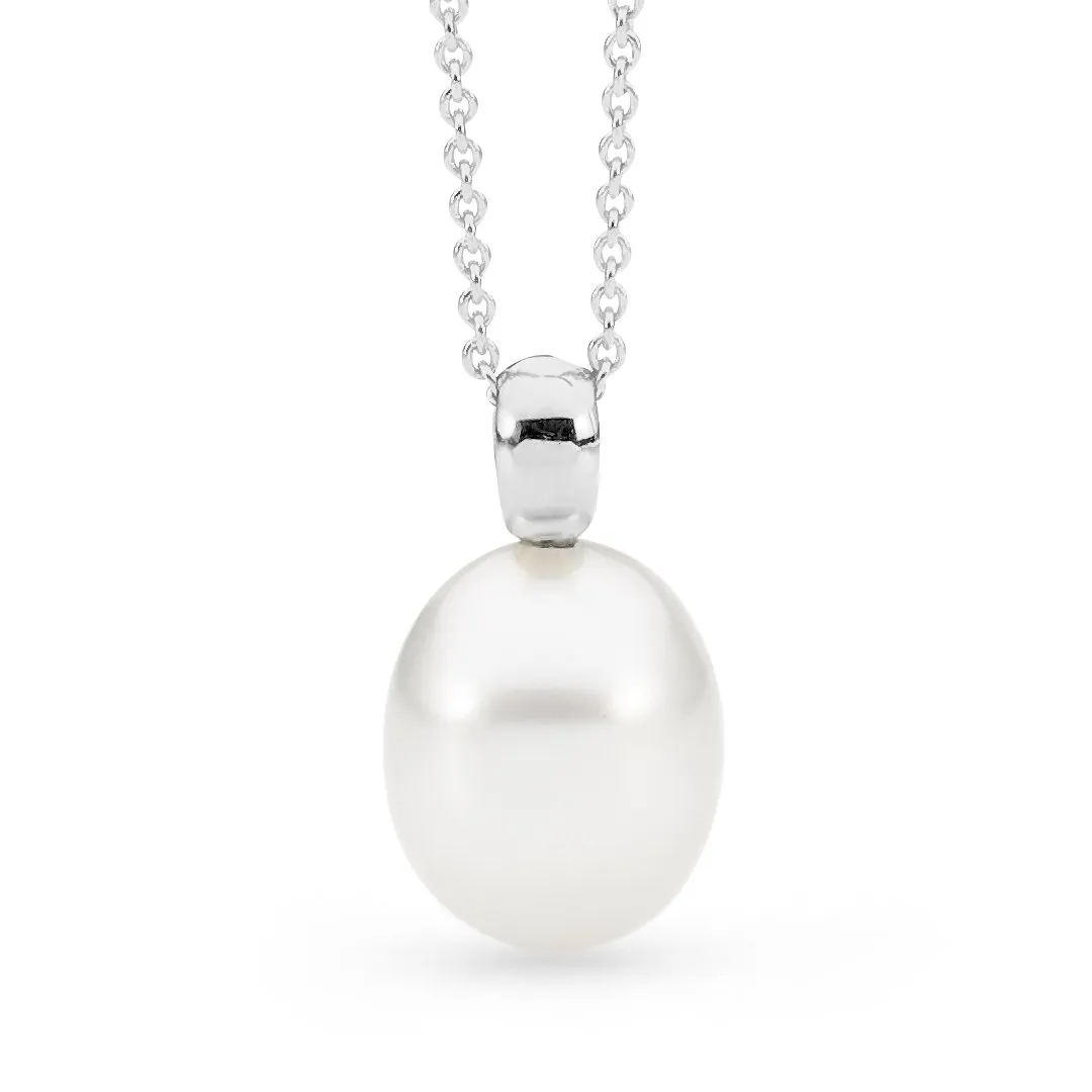 Simple Pearl Pendant