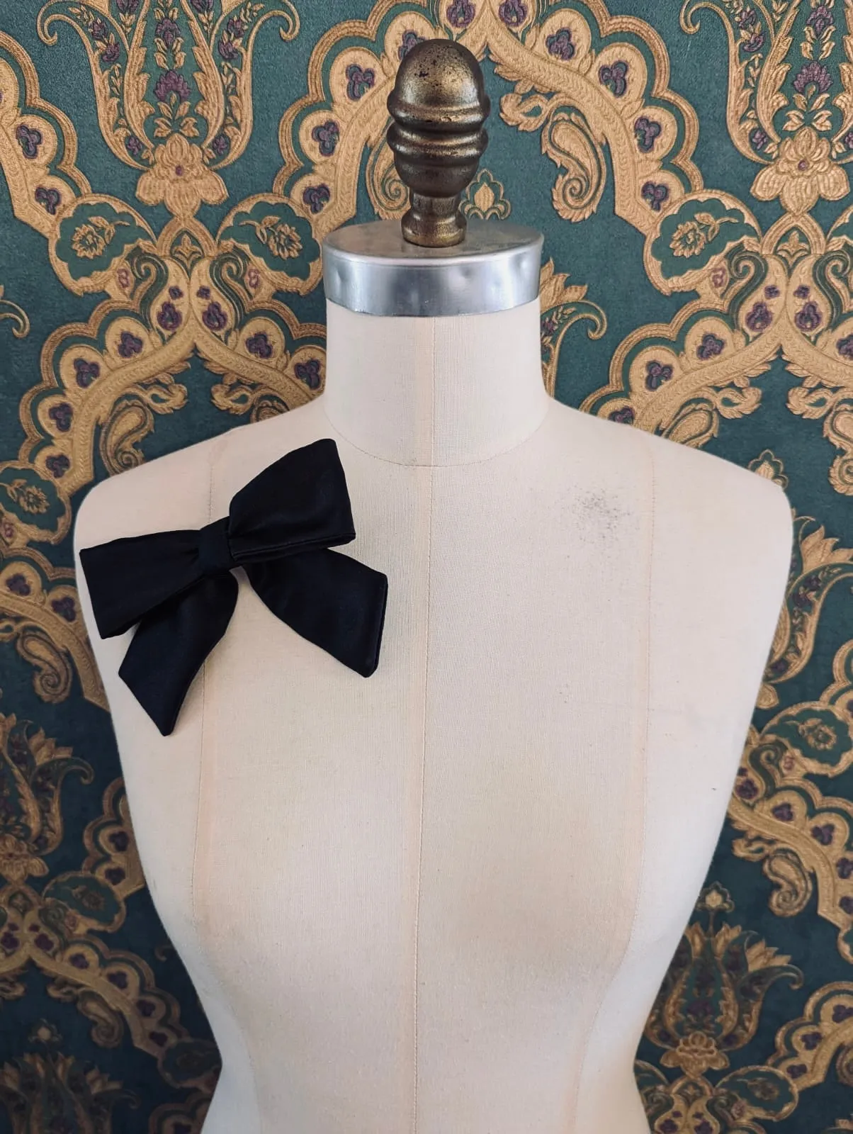 The Hollywood Satin Bow Brooch