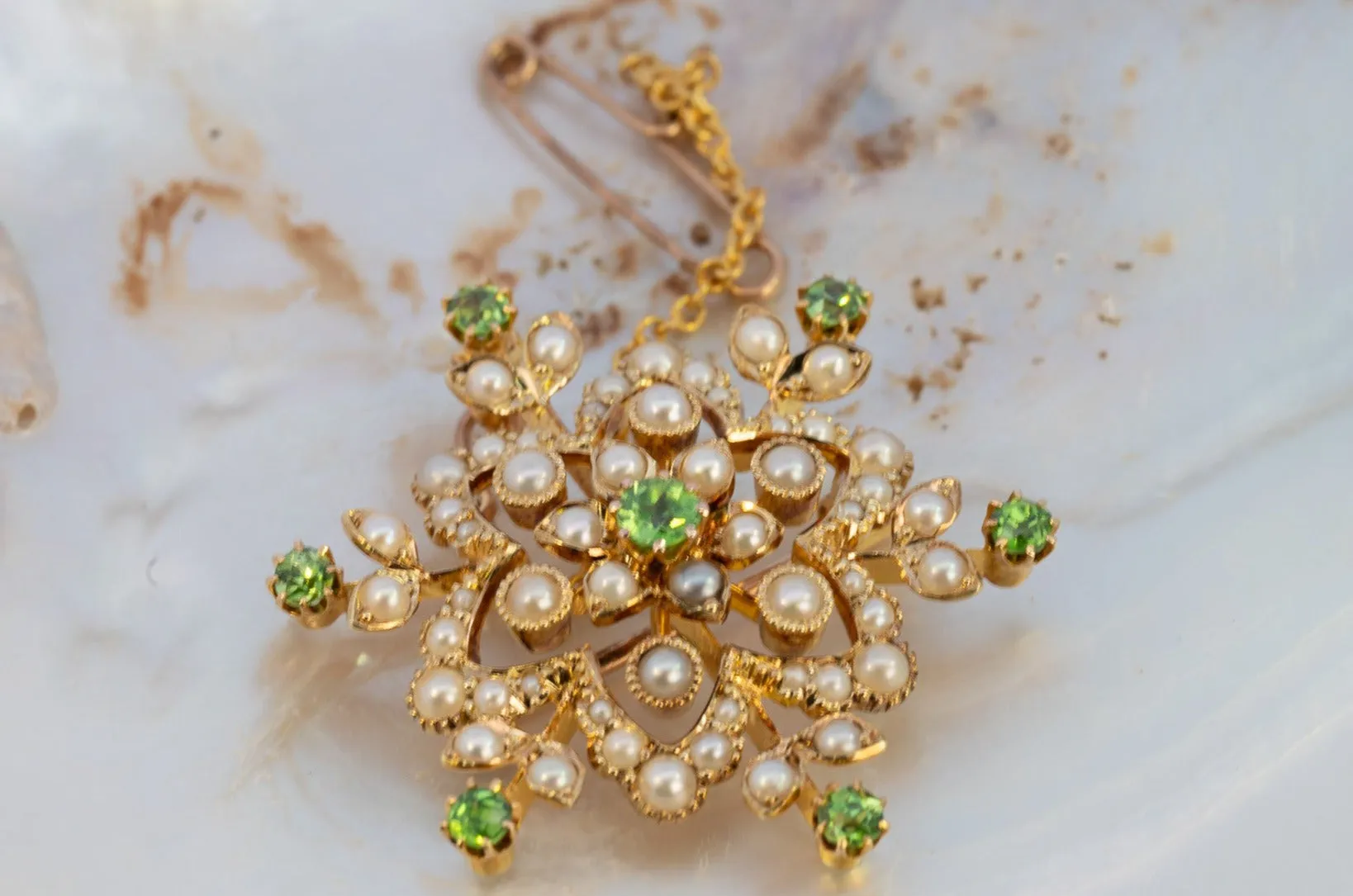 Valentine's Day Gem: 15ct Yellow Gold Brooch with Demantoid Garnet & Pearls