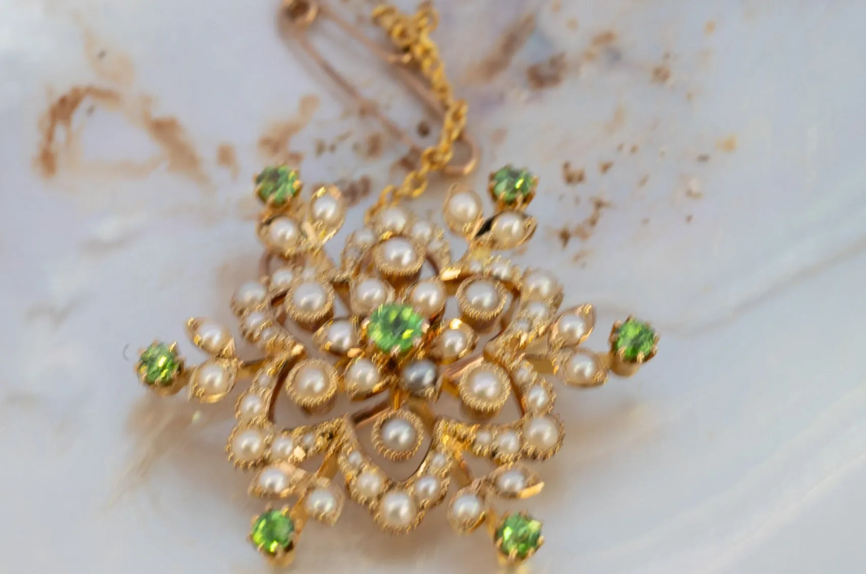 Valentine's Day Gem: 15ct Yellow Gold Brooch with Demantoid Garnet & Pearls