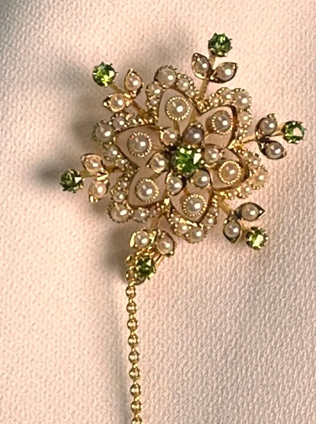 Valentine's Day Gem: 15ct Yellow Gold Brooch with Demantoid Garnet & Pearls