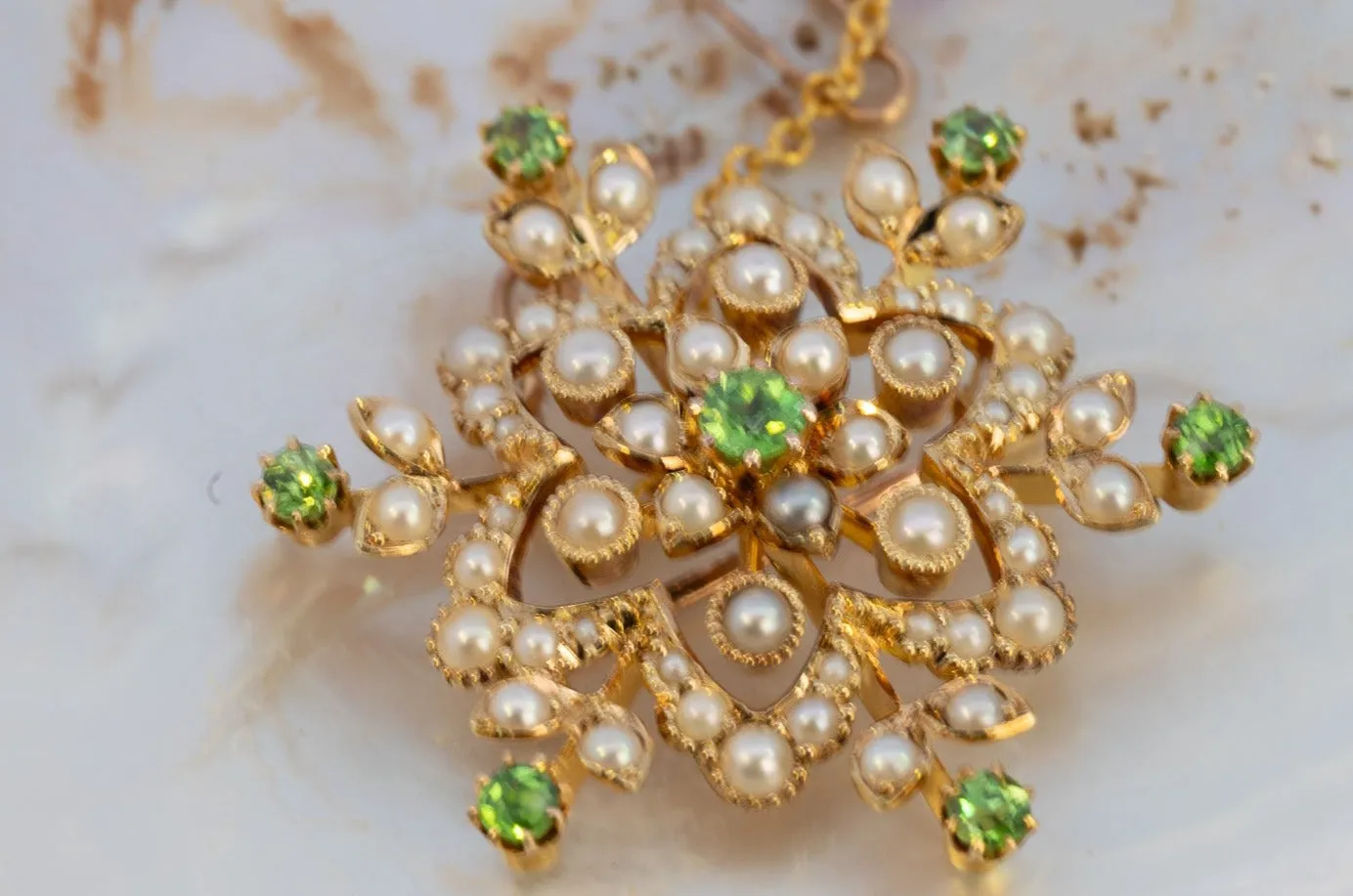 Valentine's Day Gem: 15ct Yellow Gold Brooch with Demantoid Garnet & Pearls