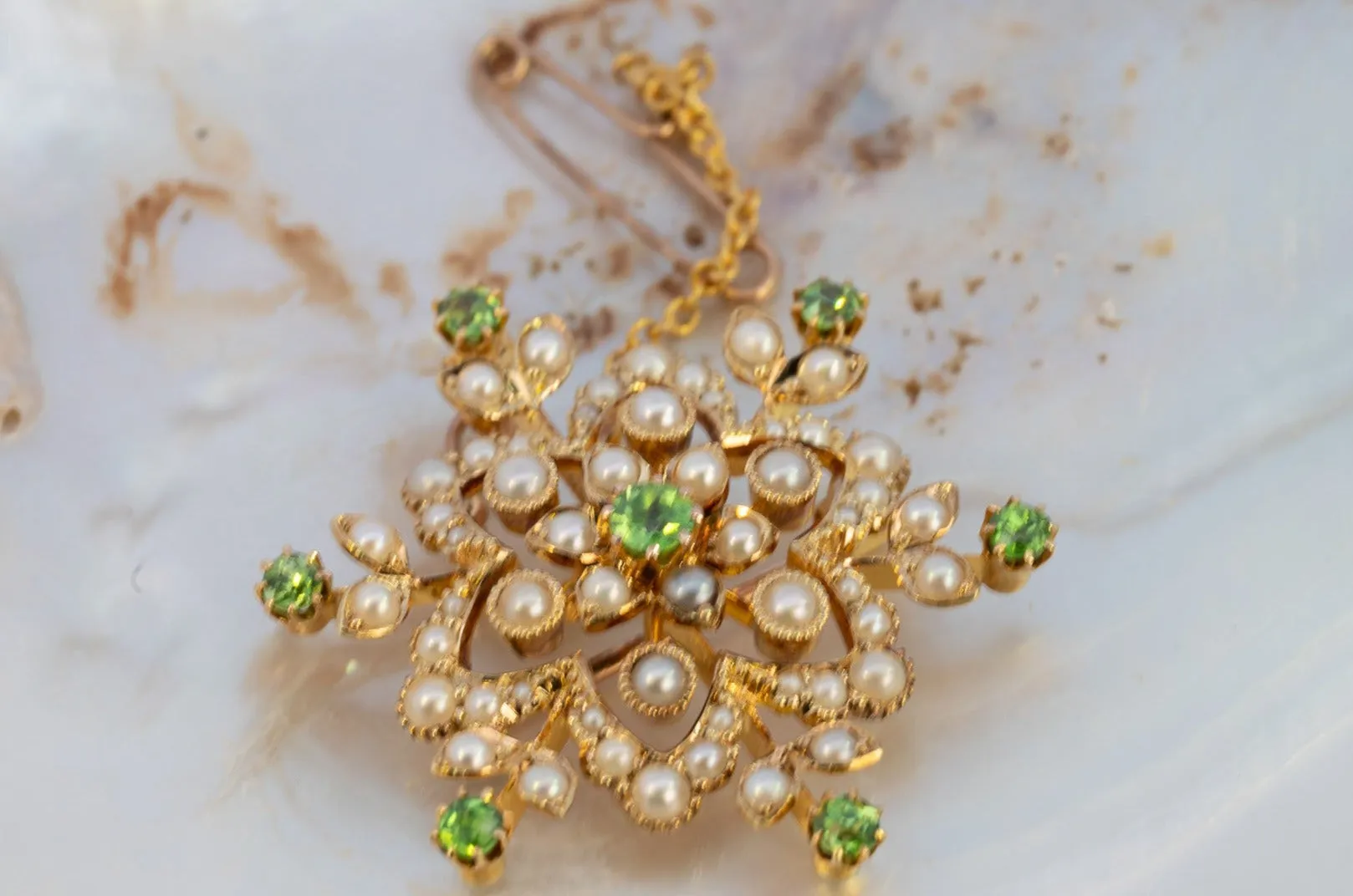 Valentine's Day Gem: 15ct Yellow Gold Brooch with Demantoid Garnet & Pearls