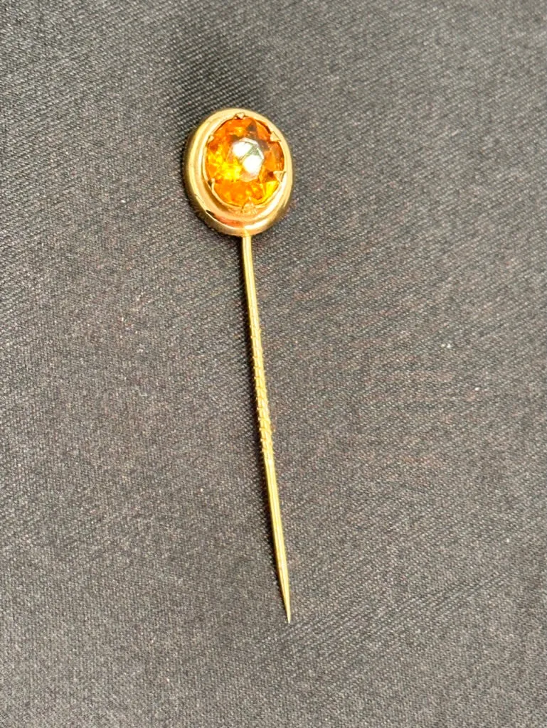 Vintage 9ct Yellow Gold Citrine Pin – A Nostalgic Treasure