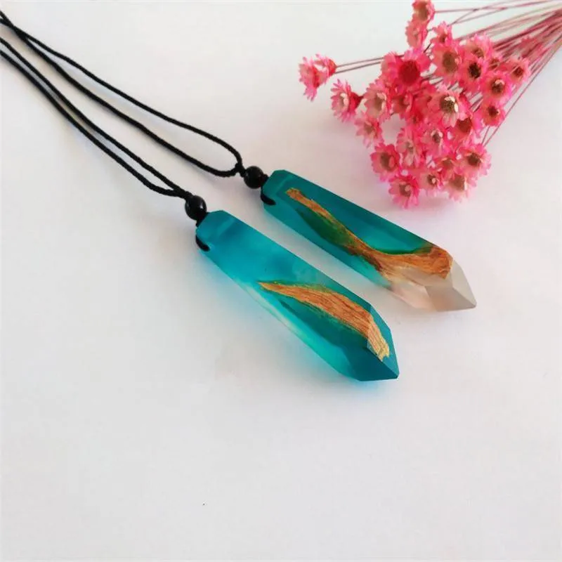 Vintage Handmade Ocean Resin Wooden Pendant Necklace